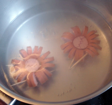 flowerw_s12.jpg